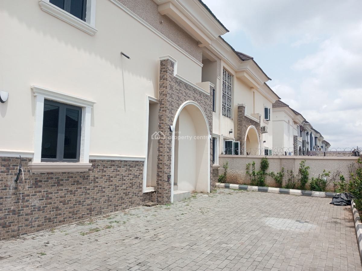 3 Bedrooms Duplex with Bq Room Available Behind Suncity, Behind Suncity Estate, Galadimawa, Abuja, Semi-detached Duplex for Sale