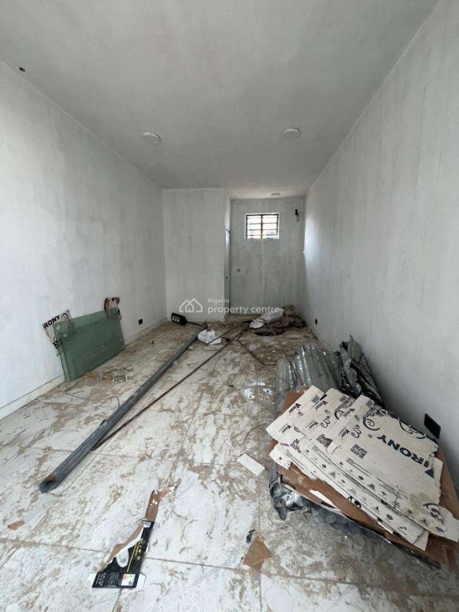 Shop/ Office Space, Mobil Road, Lekki, Lagos, Plaza / Complex / Mall for Rent