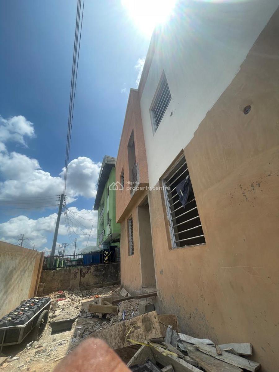 Luxury and Furnished Self Contained Apartment, Akilo Street Off Fetuga, Shomolu, Lagos, Self Contain (single Rooms) for Sale