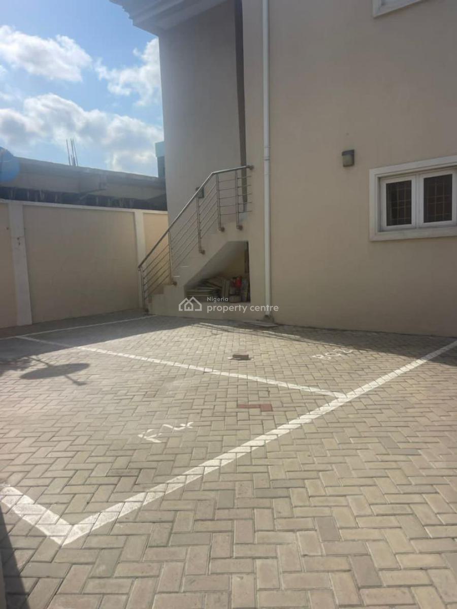 Spacious 2 Bedroom Apartment, Oniru, Victoria Island (vi), Lagos, Flat / Apartment for Rent