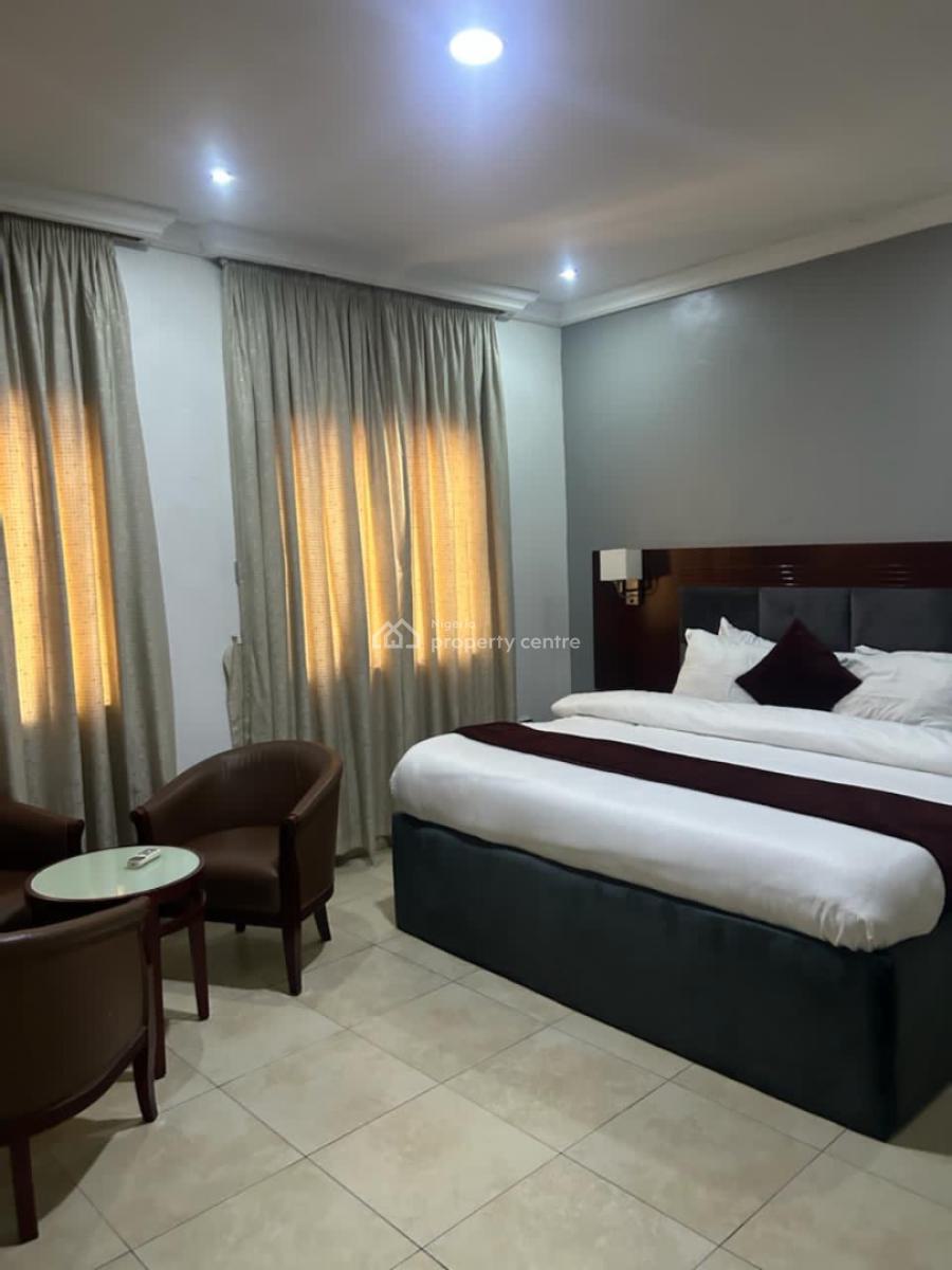 Fully Furnished & Serviced 3 Bedroom Maisonette + Swimming Pool, Gym, Off Admiralty Way, Lekki Phase 1, Lekki, Lagos, Flat / Apartment for Rent