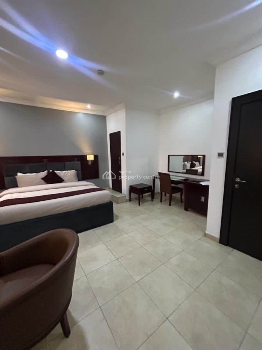 Fully Furnished & Serviced 3 Bedroom Maisonette + Swimming Pool, Gym, Off Admiralty Way, Lekki Phase 1, Lekki, Lagos, Flat / Apartment for Rent