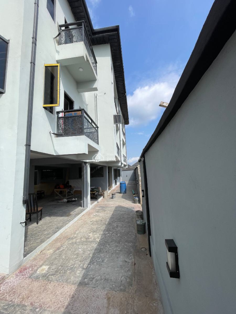 Tastefully Finished Brand New 2 Bedroom Apartment, Magodo Phase 1, Magodo, Lagos, Flat / Apartment for Sale