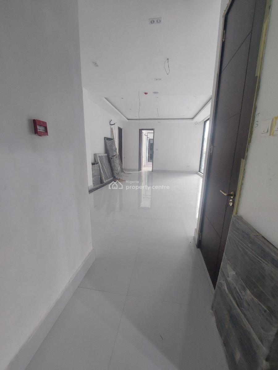 Luxury 3 Bedroom Apartment, Off Admiralty Road, Lekki Phase 1, Lekki, Lagos, Flat / Apartment for Sale