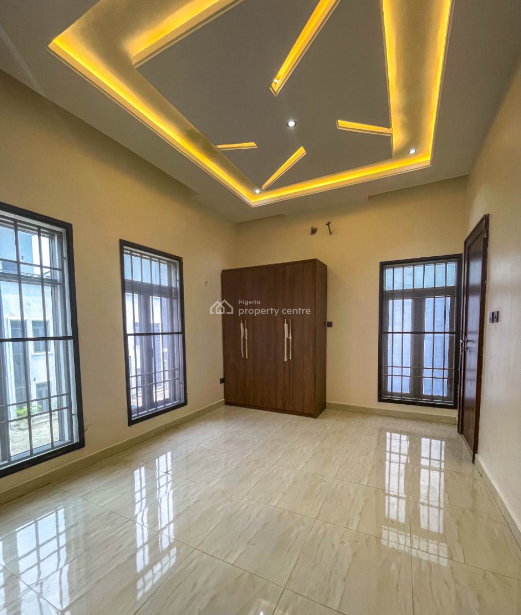 This Is a 4 Bedroom Fully Detached Duplex with a Bq in an Estate., Jahi, Abuja, Detached Duplex for Sale