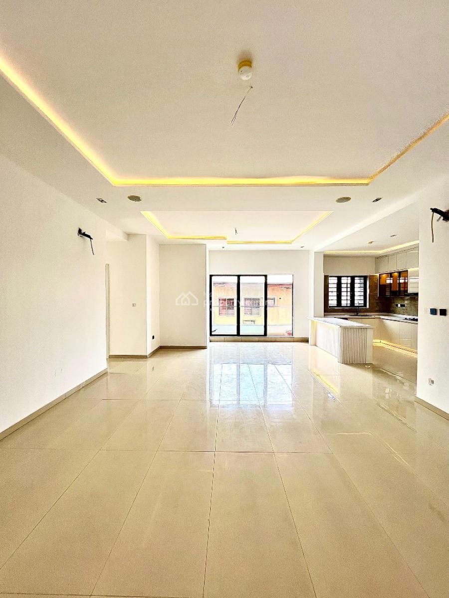 Spacious 3-bedroom Apartment with Bq, Elevator, Gym, and Swimming Pool, Lekki Phase 1, Lekki, Lagos, Flat / Apartment for Sale