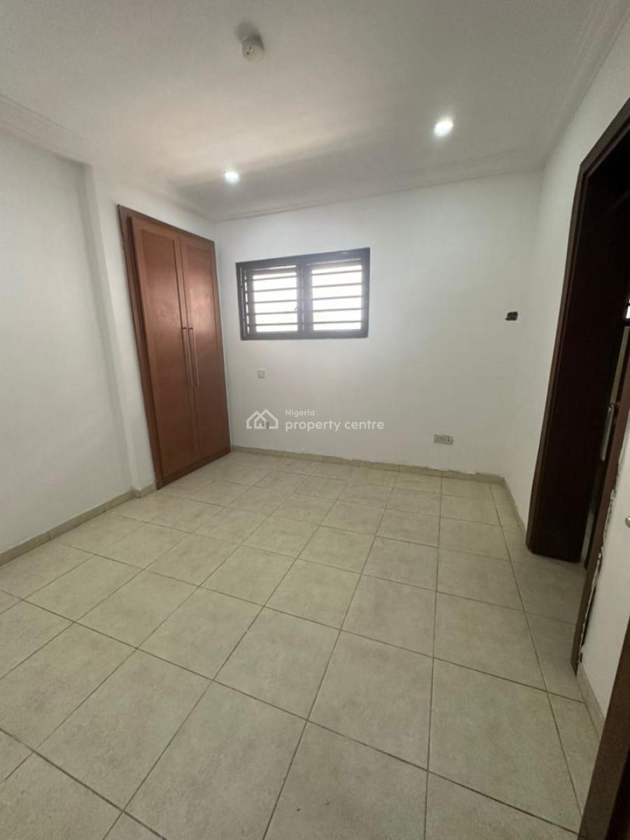 3 Bedroom Flat, Lekki Phase 1, Lekki, Lagos, Flat / Apartment for Rent