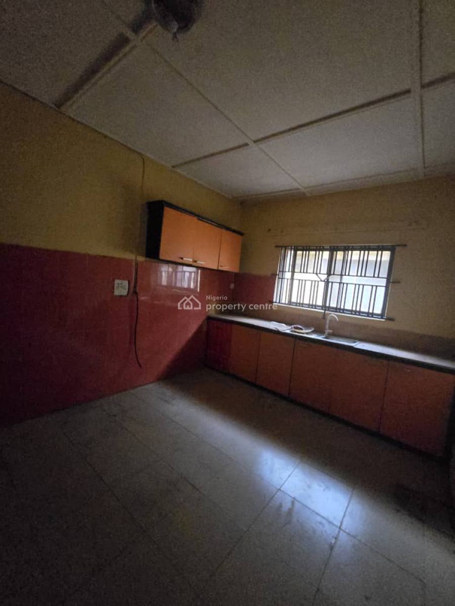 3 Bedroom Flat, Omole Phase 2, Ikeja, Lagos, Flat / Apartment for Rent