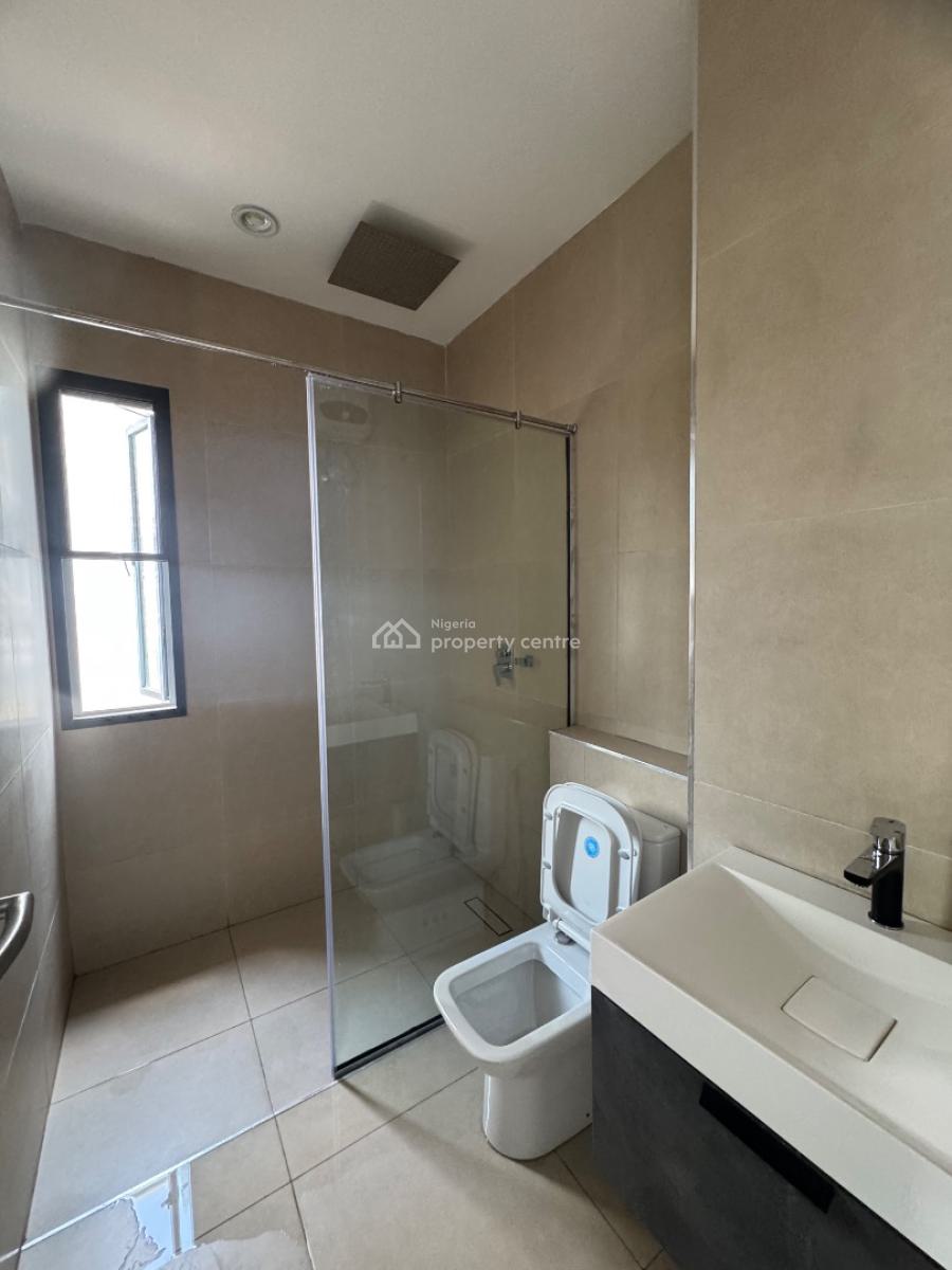 Beautiful 3bedroom Flat with Pool, Lekki Phase 1, Lekki, Lagos, Block of Flats for Sale