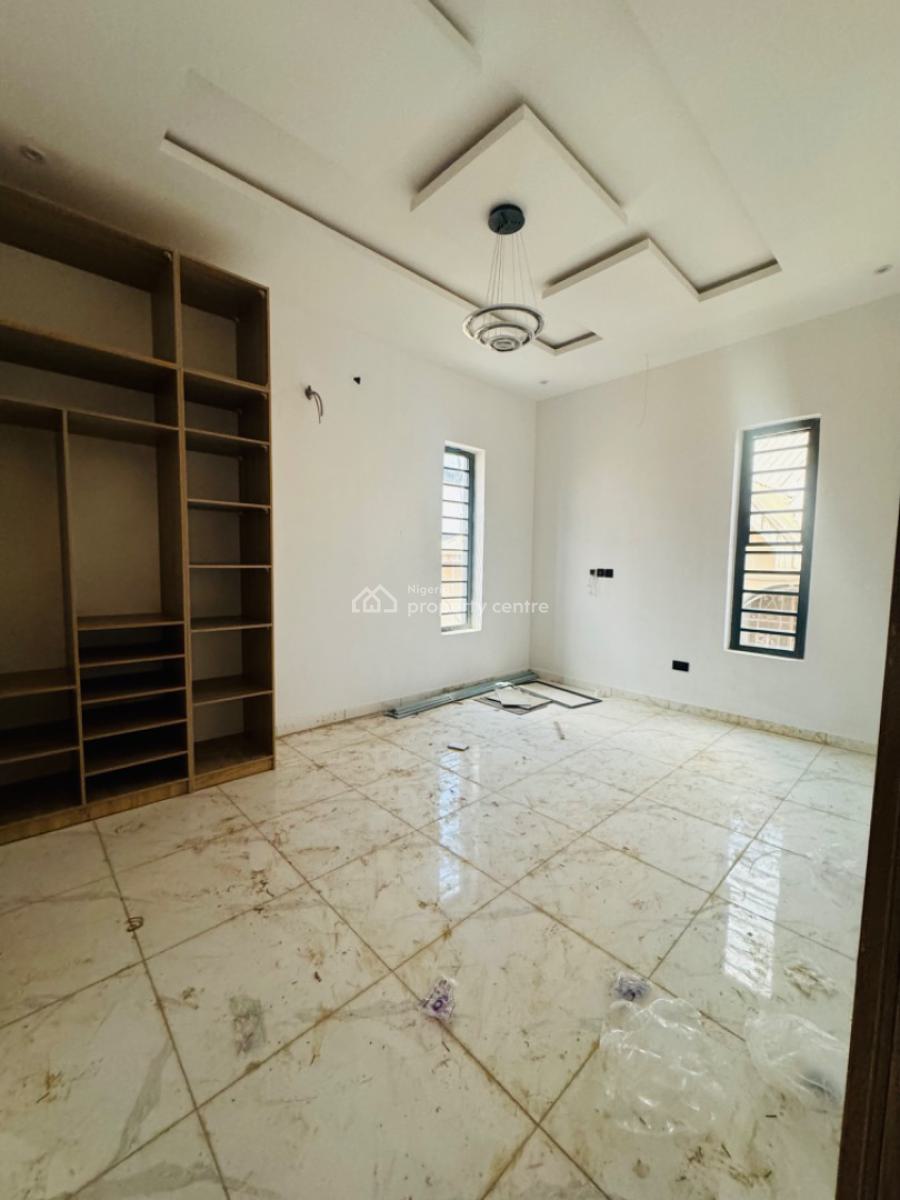 Nicely Built 5 Bedroom Fully Detached Duplex with a Rooftop and Bq, Gra Phase 1, Magodo, Lagos, Detached Duplex for Sale