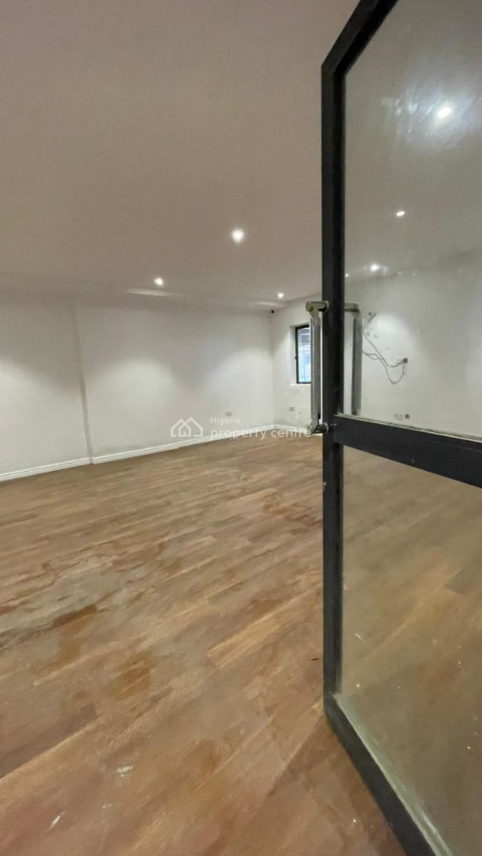 3 Bedroom Penthouse, Lekki Phase 1, Lekki, Lagos, Flat / Apartment for Sale