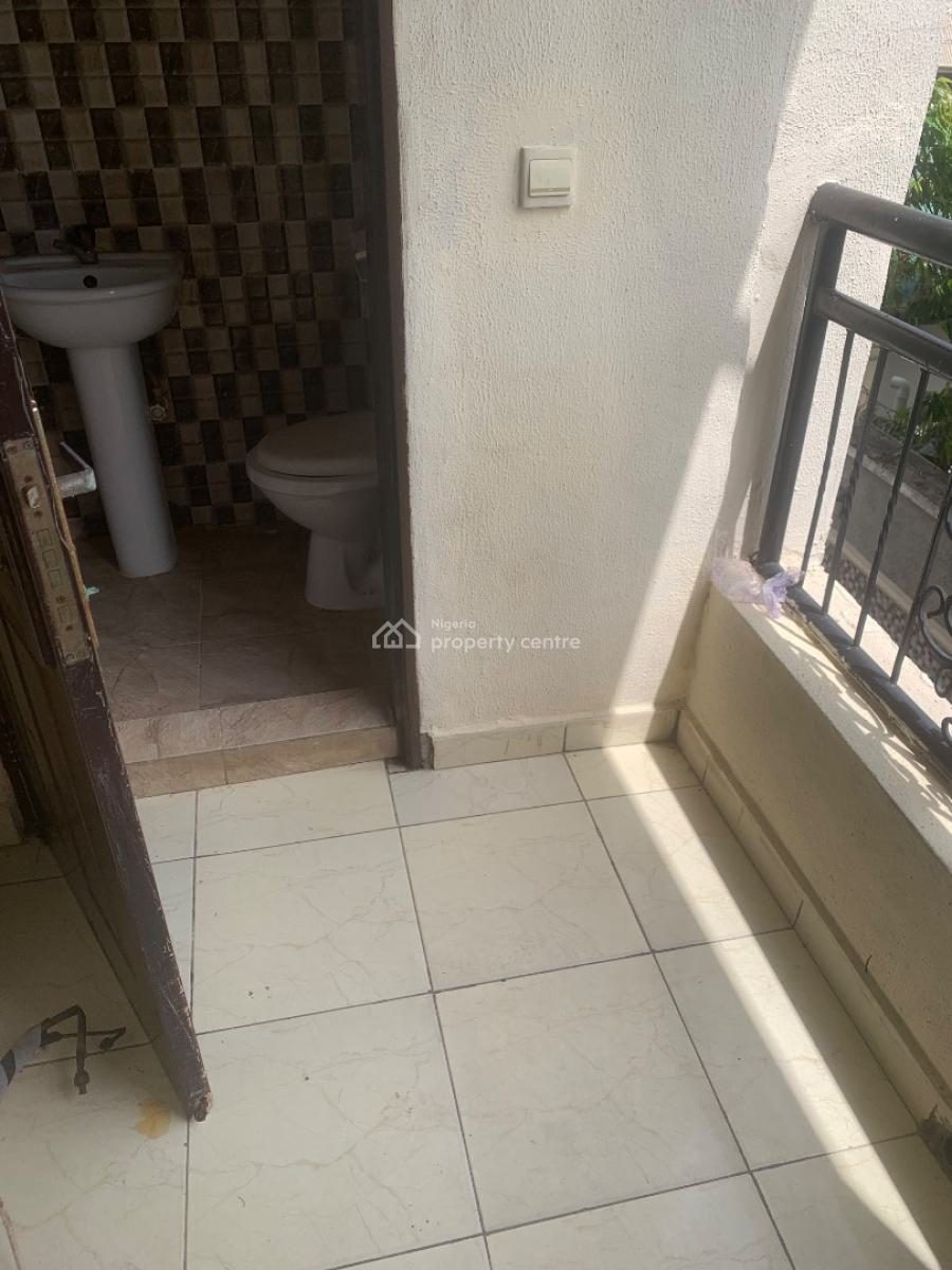 Clean and Spacious 2 Bedroom Flat, Royal Palmwill Estate, Badore, Ajah, Lagos, Flat / Apartment for Rent