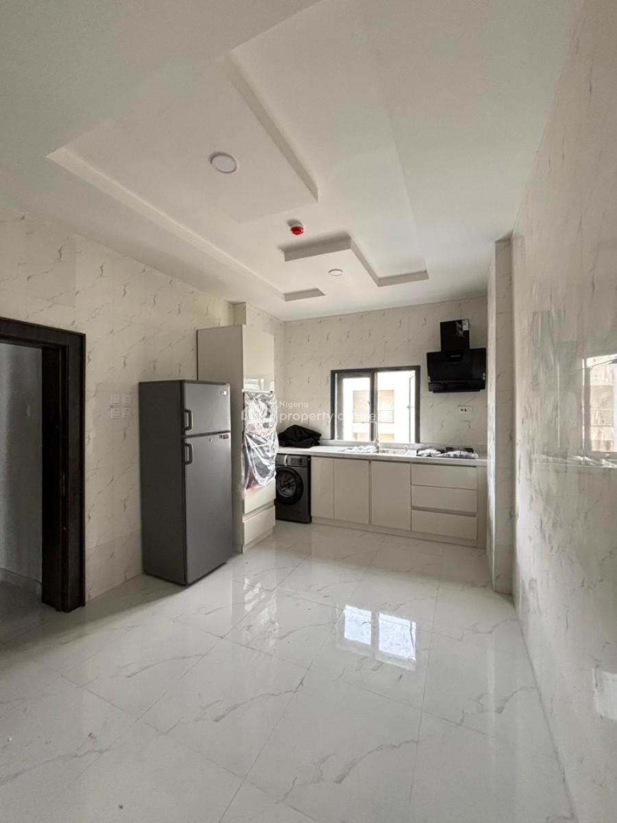 1 Bedroom Apartment, Ikoyi, Lagos, Mini Flat (room and Parlour) for Sale