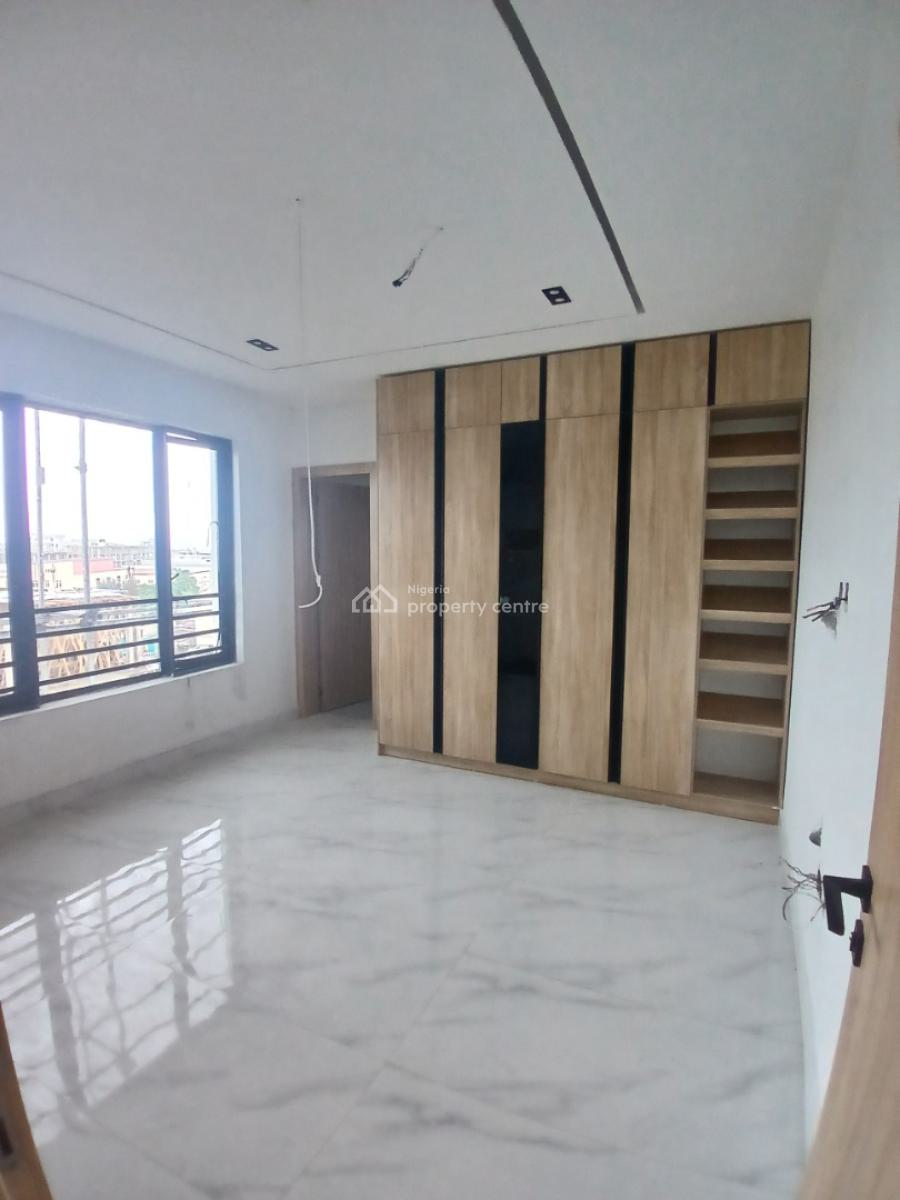 Luxury 2 Bedroom Apartment with Swimming Pool, Bq, Very Spacious Luxury Apartment with Swimming Pool, Lekki Phase 1, Lekki, Lagos, Flat / Apartment for Sale