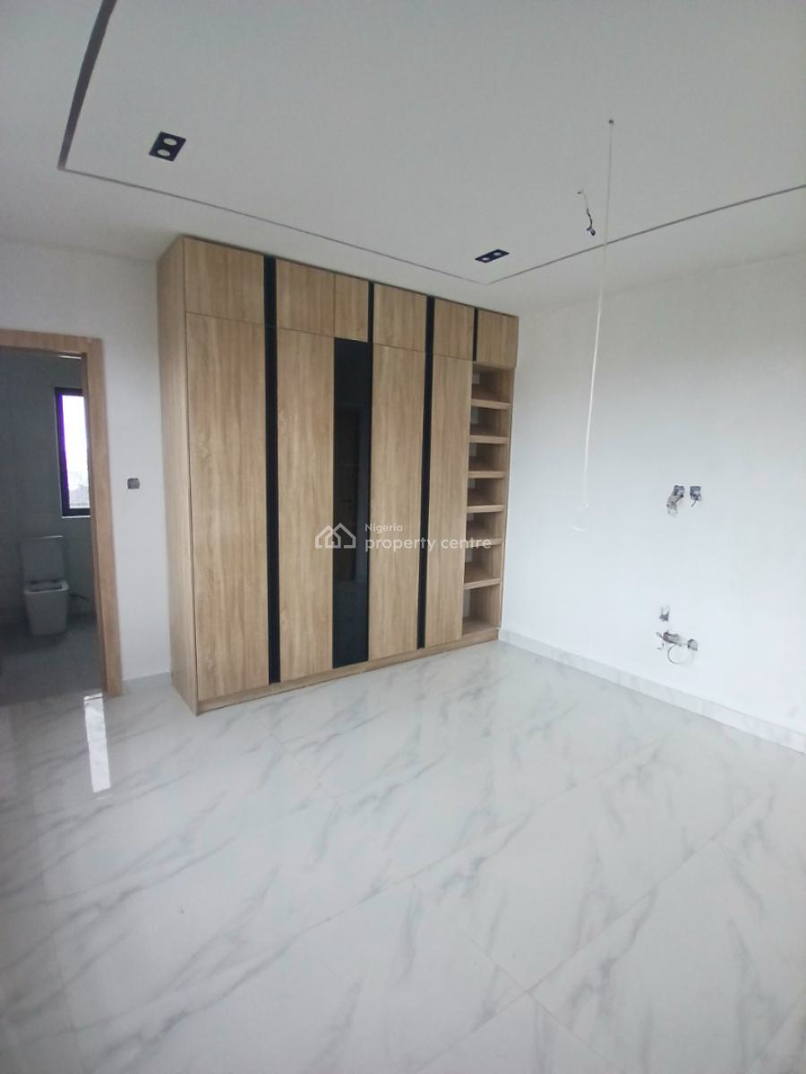 Luxury 2 Bedroom Apartment with Swimming Pool, Bq, Very Spacious Luxury Apartment with Swimming Pool, Lekki Phase 1, Lekki, Lagos, Flat / Apartment for Sale