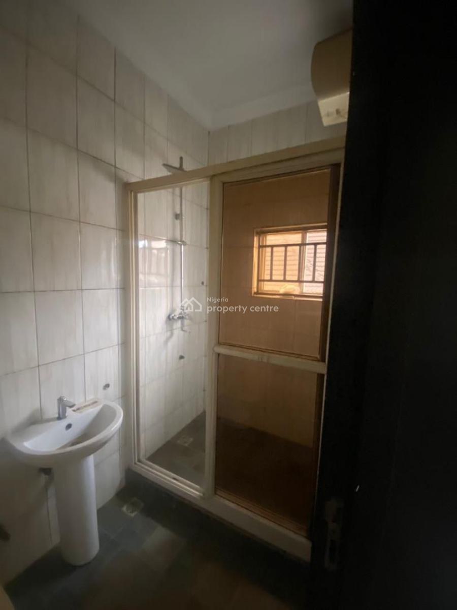 12 Units of 1 Bedroom Apartments Sitting on 800sqm, Lekki Phase 1, Lekki, Lagos, Block of Flats for Sale