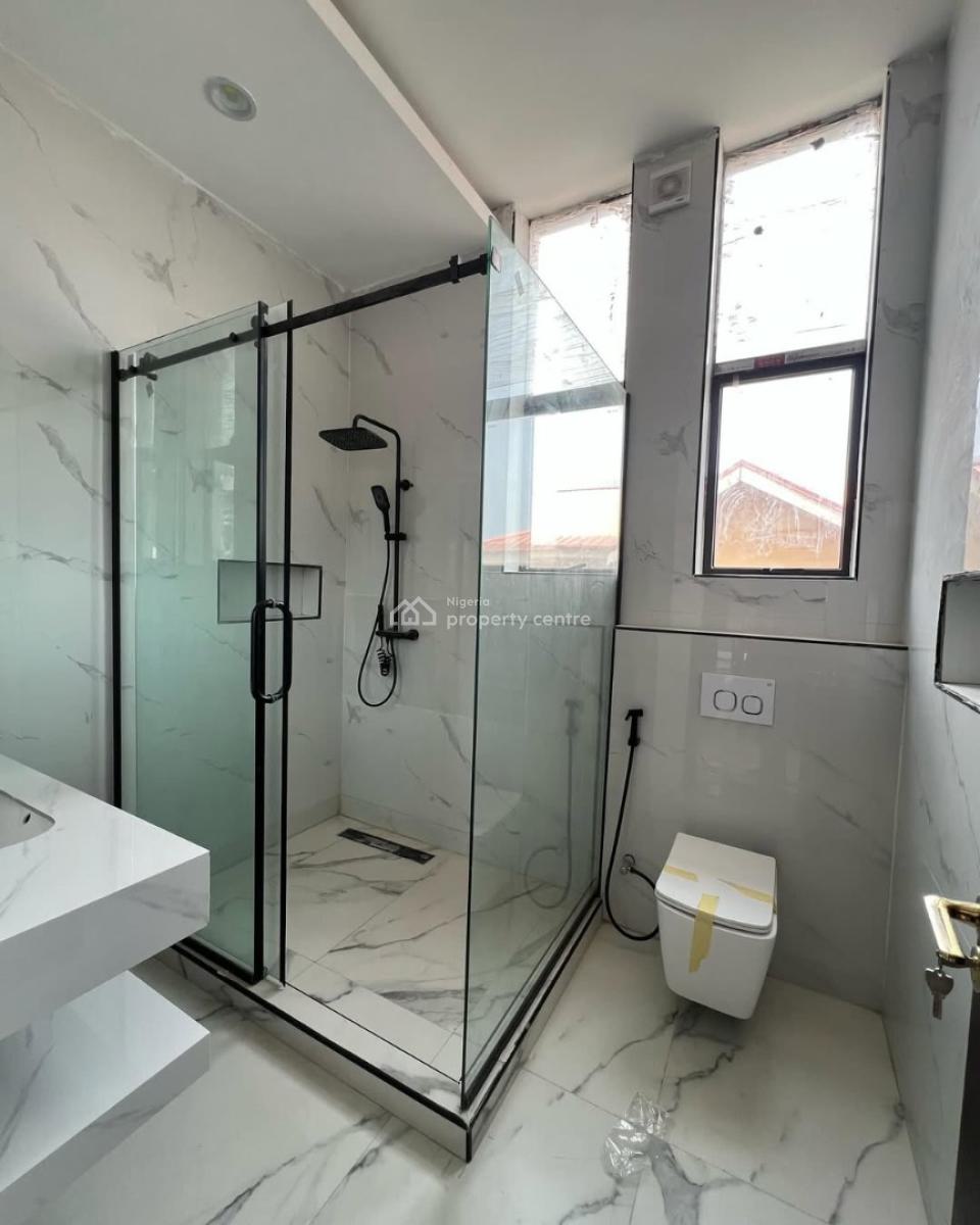 Spacious and Luxury Built 3 Bedroom with Elevator Swimming Pool and Bq, Lekki Phase 1, Lekki, Lagos, House for Sale