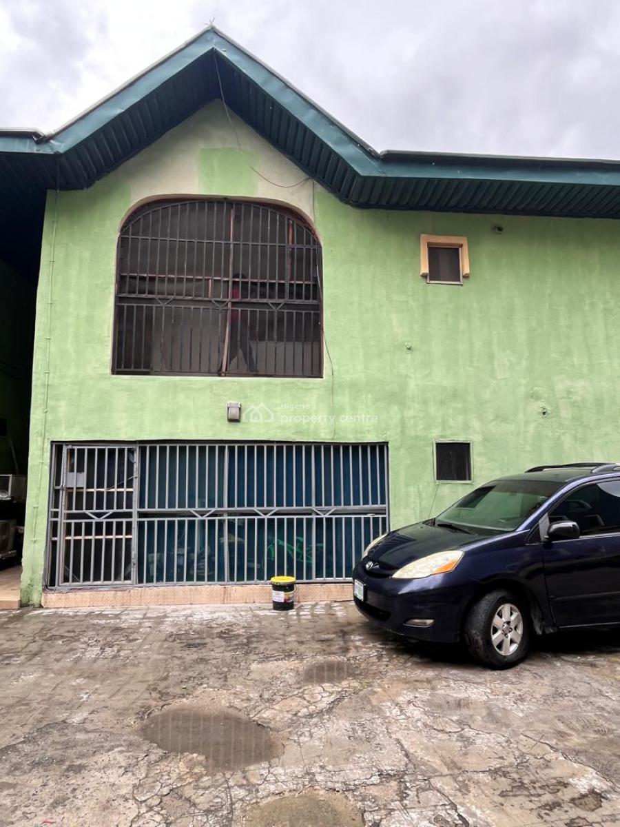 3 Bedroom (upstairs), Lekki Phase 1, Lekki, Lagos, Flat / Apartment for Rent