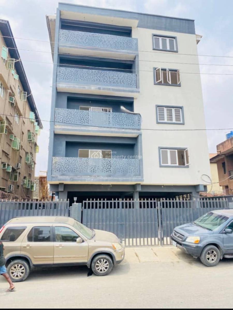 Flashy 3 Bedroom Apartment with All Rooms En-suite, Surulere, Lagos, Flat / Apartment for Sale