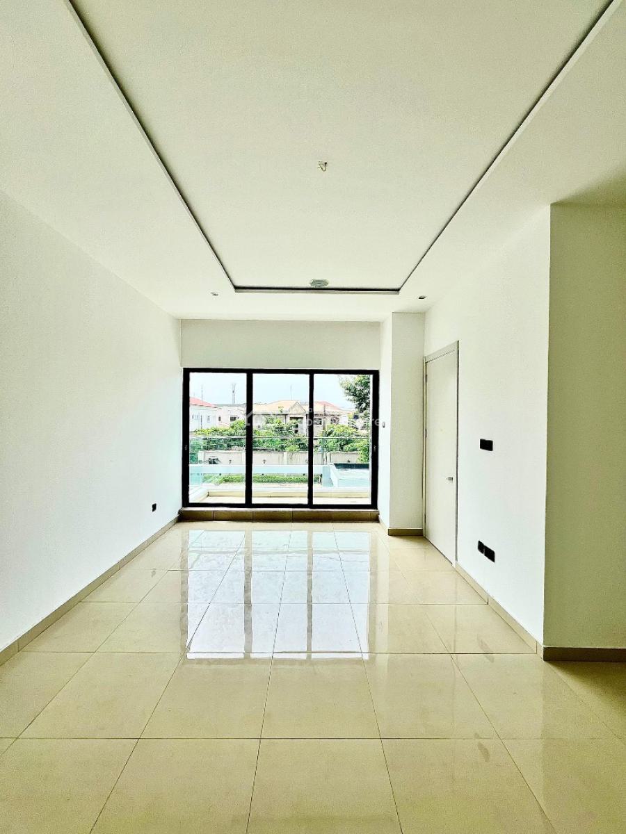 Spacious 3-bedroom Apartment with Bq, Elevator, Gym, and Swimming Pool, Lekki Phase 1, Lekki, Lagos, Block of Flats for Sale
