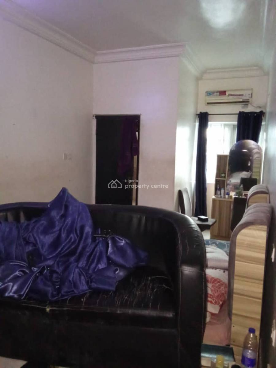 Serviced 2 Bedroom Apartment Upstairs, an Estate at Chevron, Lekki, Lagos, Flat / Apartment for Rent
