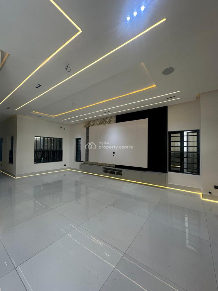 Well Litted  5 Bedroom  Fully Detached  Duplex with a Pool, Ajah, Lagos, Detached Duplex for Sale