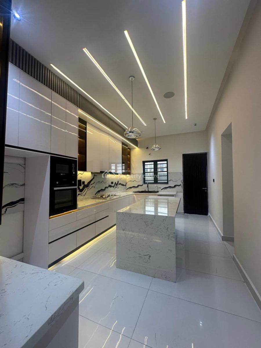 Well Litted  5 Bedroom  Fully Detached  Duplex with a Pool, Ajah, Lagos, Detached Duplex for Sale