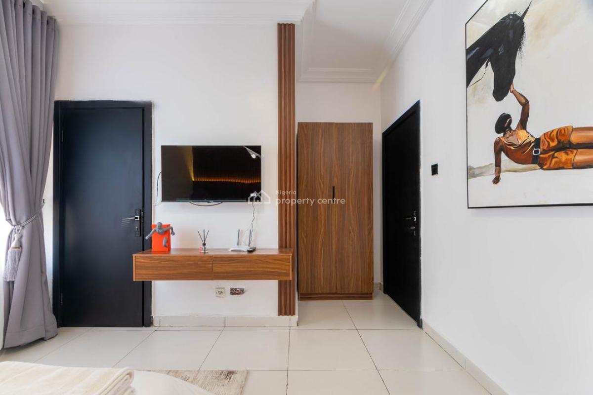 2 Bedroom Serviced Apartment, Lekki Phase 1, Lekki, Lagos, Flat / Apartment Short Let