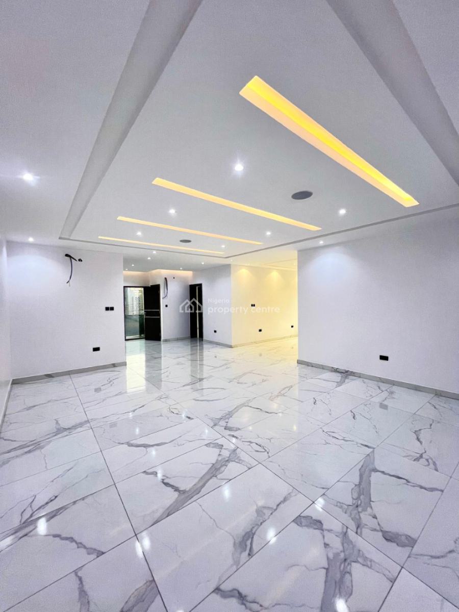 Luxury and Spacious  3 Bedroom Apartment with Bq and Elevator, Lekki Phase 1, Lekki, Lagos, Block of Flats for Sale