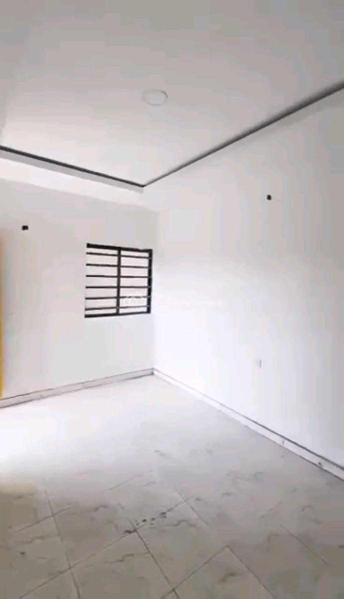 a Decent and Executive Room Self Contain, Upstairs, Onike, Yaba, Lagos, Self Contain (single Rooms) for Rent