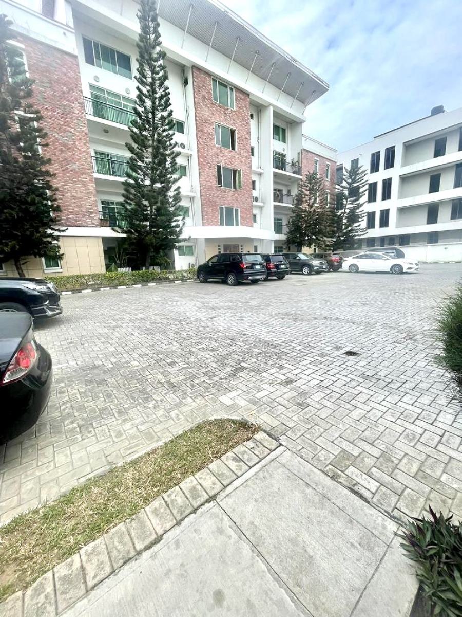 Serviced 3 Bedroom Apartment with Bq, Lekki Phase 1, Lekki, Lagos, Flat / Apartment for Rent