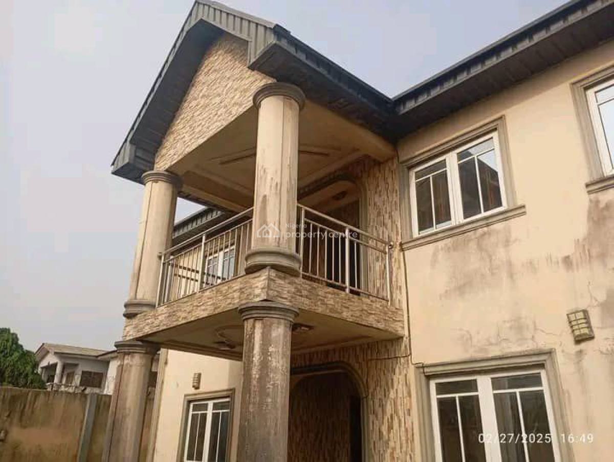 Massive & Well Located 12 Bedroom Block of Flats, Ikorodu, Lagos, Block of Flats for Sale