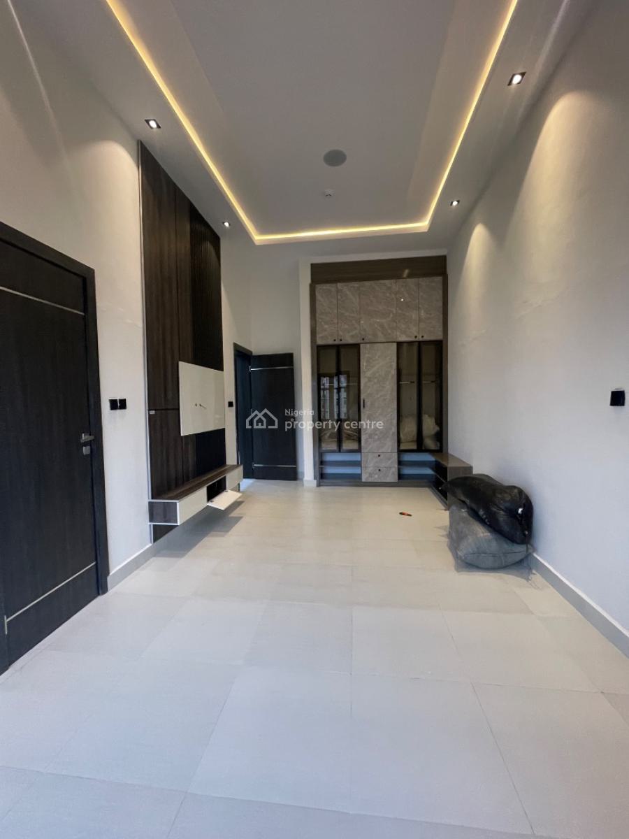 Newly Built 3 Bedroom Apartment with Bq, Gym and Elevator, Lekki Phase 1, Lekki, Lagos, Flat / Apartment for Sale
