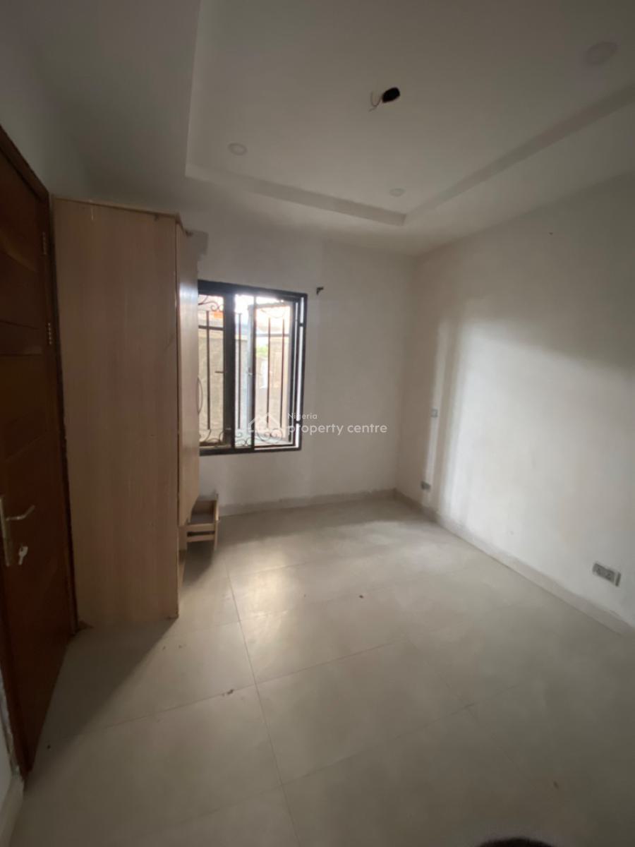 Spacious 1 Bedroom Mini Flat in a Secured Neighborhood, Lekki Right, Lekki Phase 1, Lekki, Lagos, Mini Flat (room and Parlour) for Rent