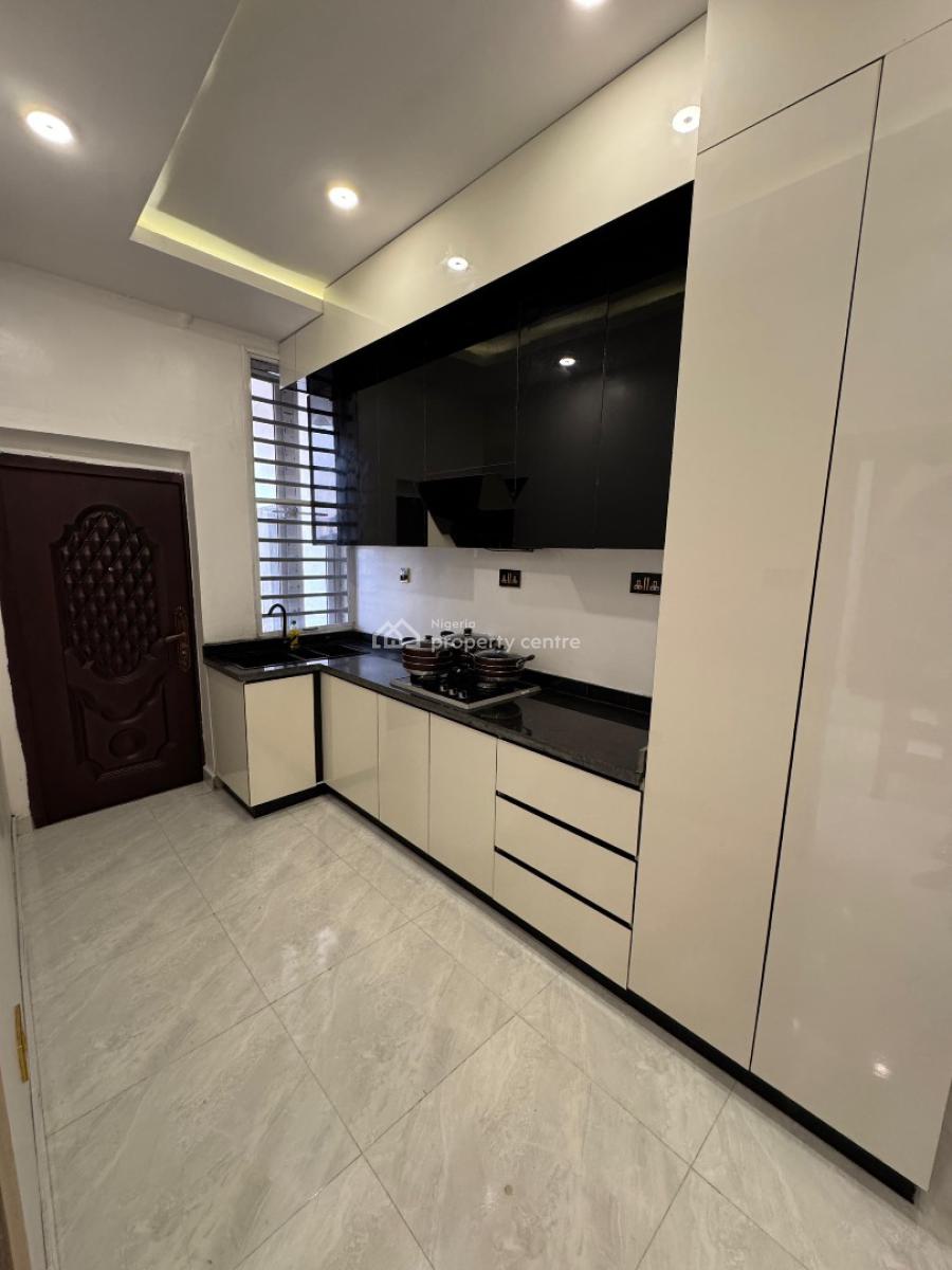 Newly Launched 2 Bedroom Luxury Apartment with Swimming Pool, Elevator, Lekki Phase 1, Lekki, Lagos, Flat / Apartment Short Let