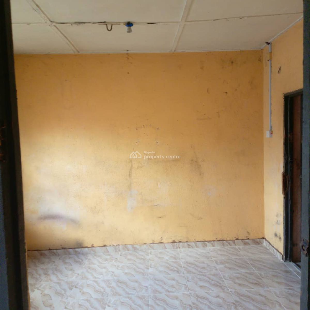 Spacious Room and Palour, Upstairs, Off Kilo Bus-stop, Kilo, Surulere, Lagos, Mini Flat (room and Parlour) for Rent
