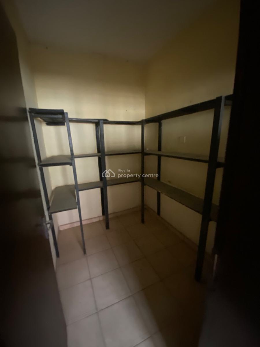 Spacious & Clean 3 Bedrooms Flat with Bq, Generator, Aminu Kano Crescent, Wuse 2, Abuja, Flat / Apartment for Rent