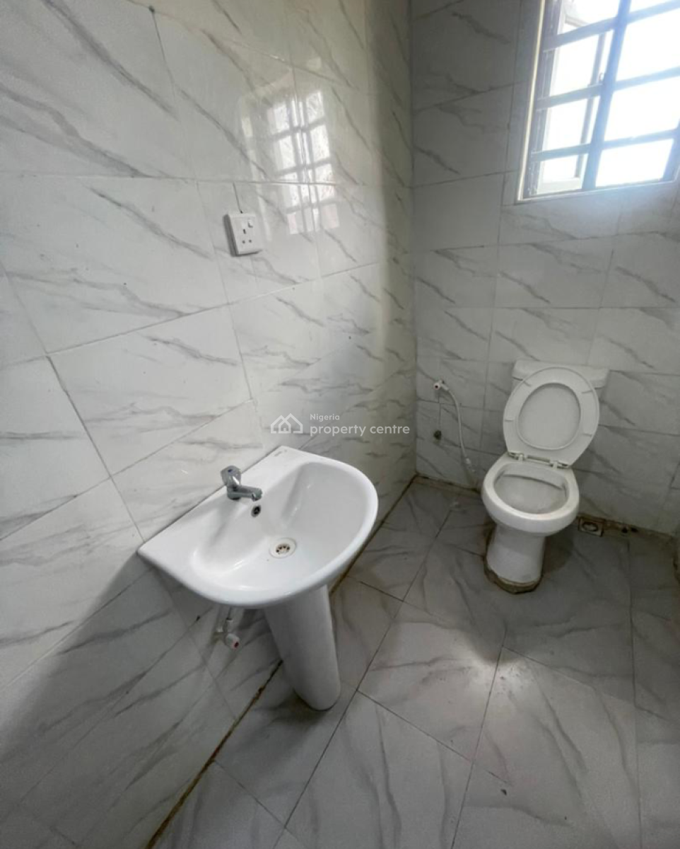 Luxury and Excellent 2 Bedrooms Flat Upstairs, Hopevile Estate, Sangotedo, Ajah, Lagos, House for Rent