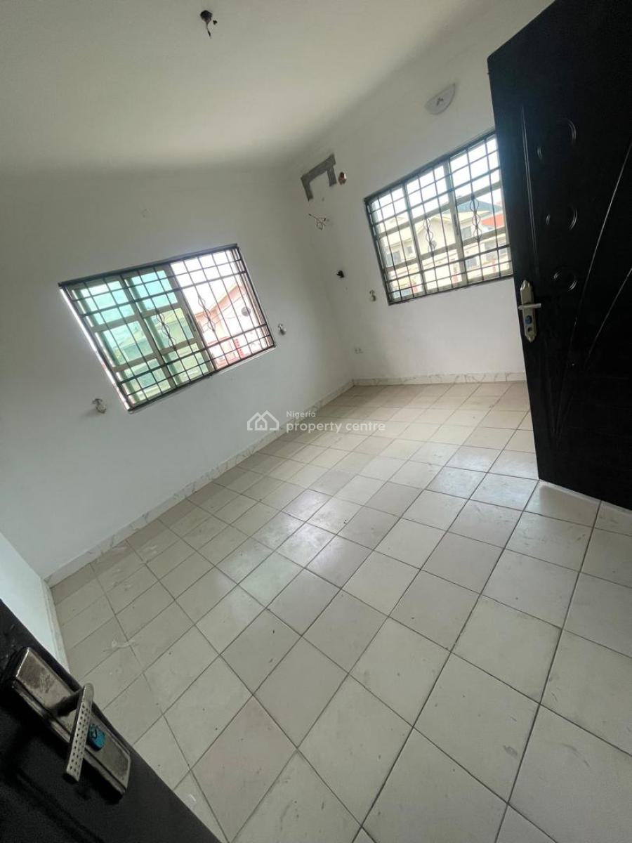 2 Bedroom Upstairs (not Far From Express), Igbo Efon, Lekki, Lagos, Flat / Apartment for Rent