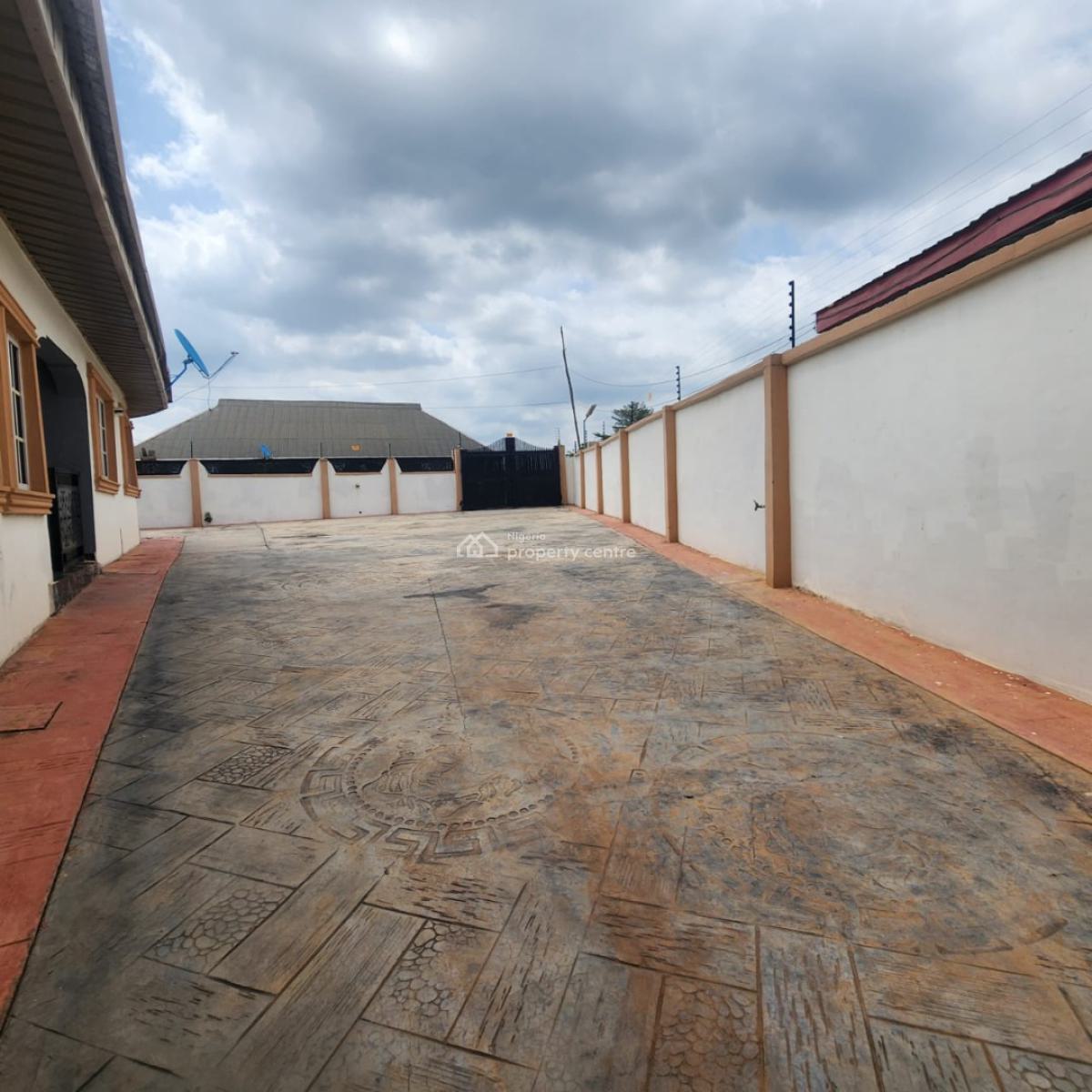 3 Bedroom Bungalow with Bq, Elewuro Area, Akobo, Ibadan, Oyo, Detached Bungalow for Sale