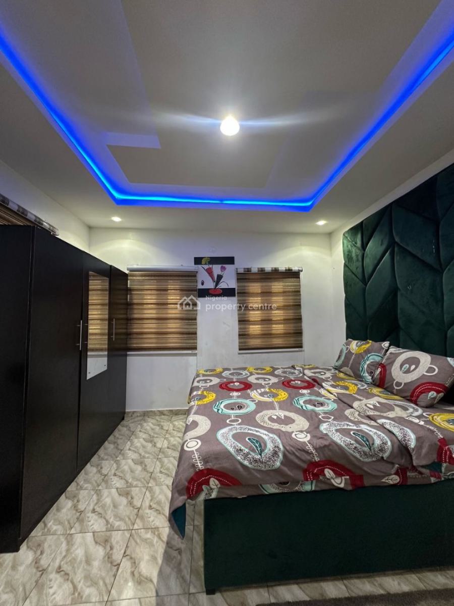 Beautiful 3 Bedroom Available for Bookings, Surulere, Lagos, Flat / Apartment Short Let