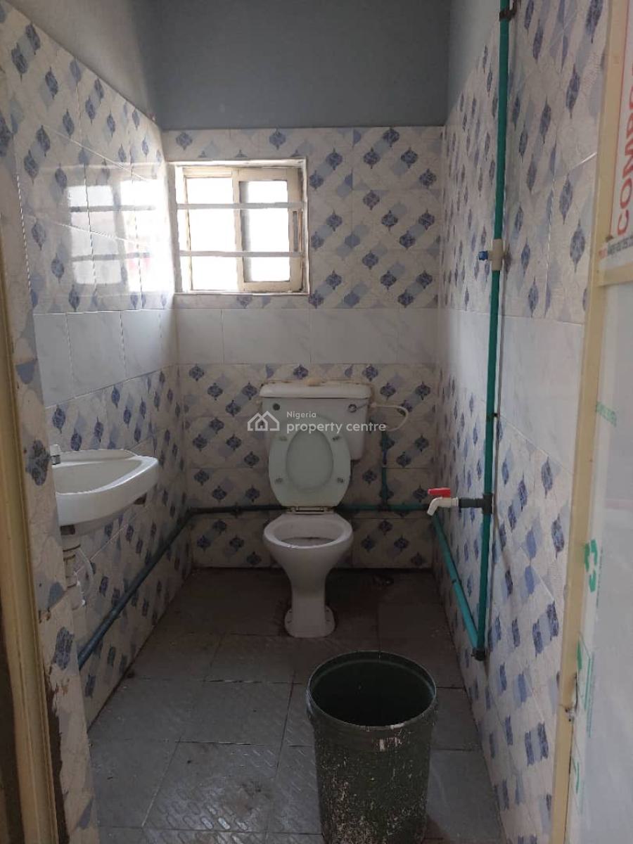 Renovated 3 Bedroom Apartment in a Secured Neighborhood, Adebiyi Street, Gra Phase 1, Magodo, Lagos, Flat / Apartment for Rent