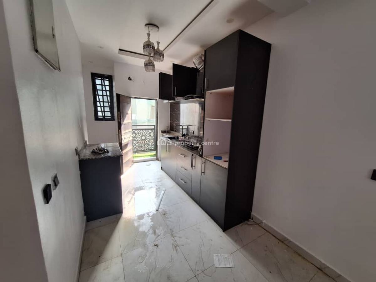 Lovely & Unique 2 Bedroom Apartment in Secure Environment, Ologolo, Lekki, Lagos, Flat / Apartment for Rent