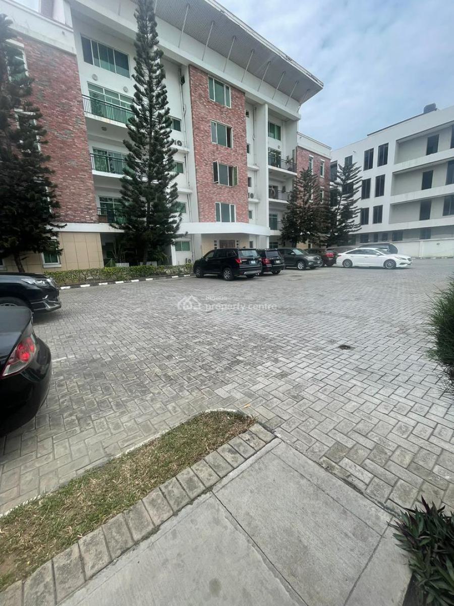 Fully Serviced Three Bedroom Apartment Available, Lekki 1, Lekki Phase 1, Lekki, Lagos, Flat / Apartment for Rent