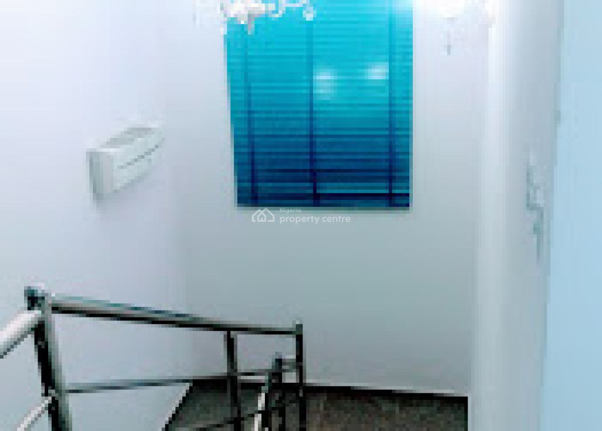 a Standard Neatly Used Water-view 5 Bedroom Fully Detached Duplex, Lekki Phase 1, Lekki, Lagos, Terraced Duplex for Sale