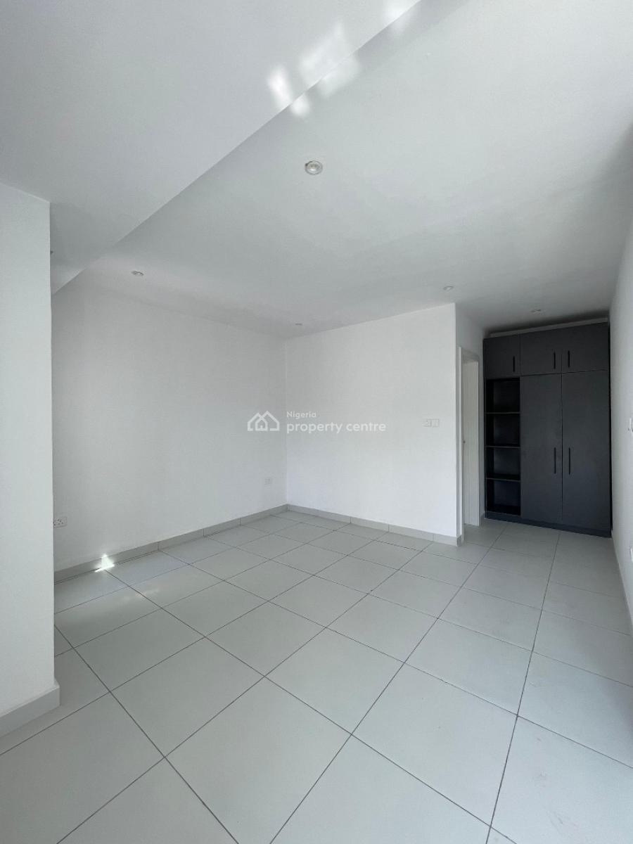3 Bedroom Flat Apartment with Elevator and Swimming Pool, Lekki Phase 1, Lekki, Lagos, Flat / Apartment for Sale
