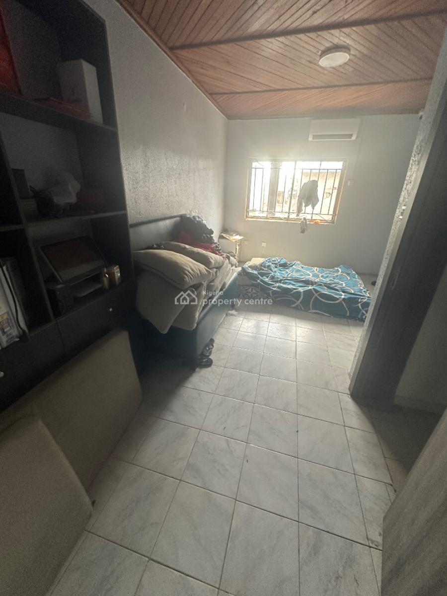 Commercial Detarched House Available, Off Ajose Adeogun, Victoria Island (vi), Lagos, Restaurant / Bar for Rent