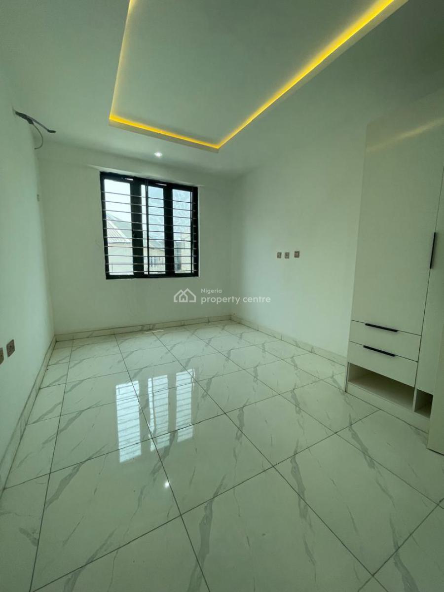 2 Bedroom Apartment  with Gym, Swimming Pool and Elevator, Ikate, Lekki, Lagos, Block of Flats for Sale