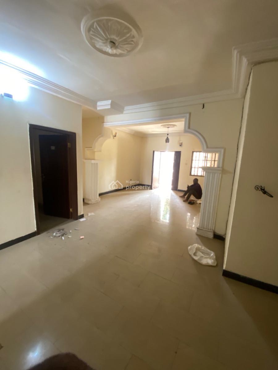Clean Spacious 3 Bedroom Flat, Balcony, 2 Extra Study Room, 1st Floor, Wuye Main, Wuye, Abuja, Flat / Apartment for Rent
