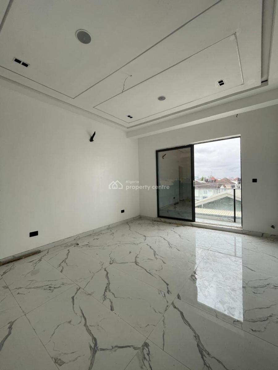3 Bedroom Apartment with Elevator, Swimming Pool., Lekki Phase 1, Lekki, Lagos, Flat / Apartment for Sale